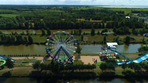  Park Rozrywki Qinzhou - Zatop się w oceanie zabawy i odkryj magiczne krainy!