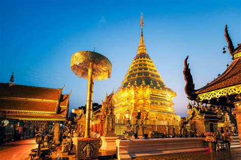 Wat Phra That Doi Suthep: Sanktuarium Buddyjskie z Oszałamiającymi Widokami na Chiang Mai!