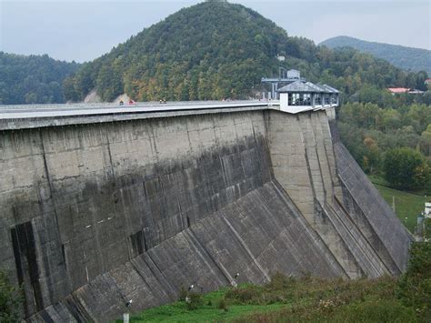 Zapora Sanmenxia – imponująca konstrukcja hydrotechniczna nad Żółtą Rzeką!